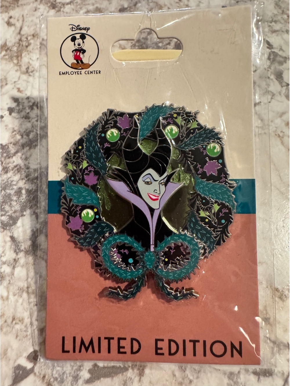 Disney DEC Villains Wreath Maleficent Sleeping Beauty LE 400 Pin